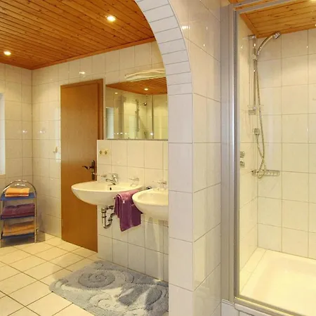 4 Star Holiday Home In Schoenau Am Koenigssee Apartment *